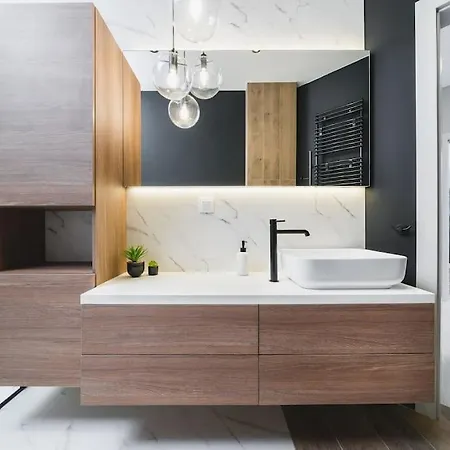 Elegant Business Apartment *